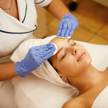 Above view of young woman during beauty treatment at the salon.